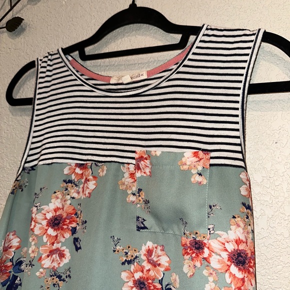 Rewind Mixed Media Stripe And Floral Tank Front Pocket Size Large - Picture 3 of 8
